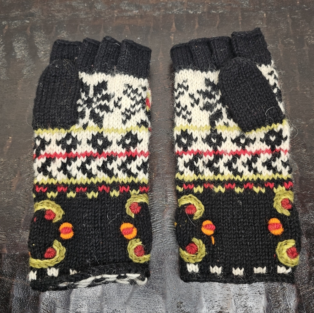 Fingerless Gloves - Picture 6 of 10